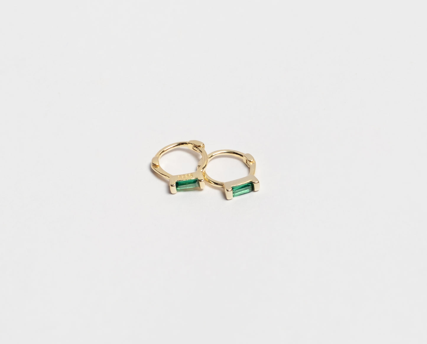 Lila Tiny Huggie Earring