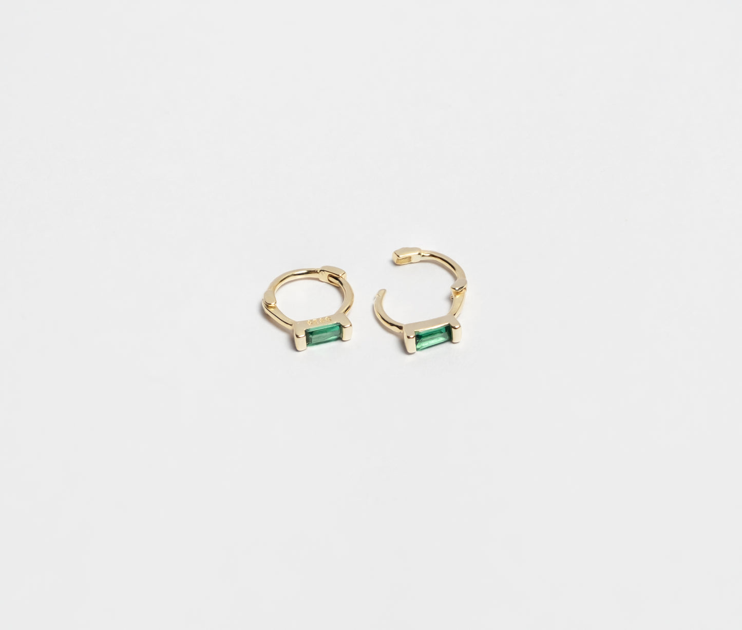 Lila Tiny Huggie Earring